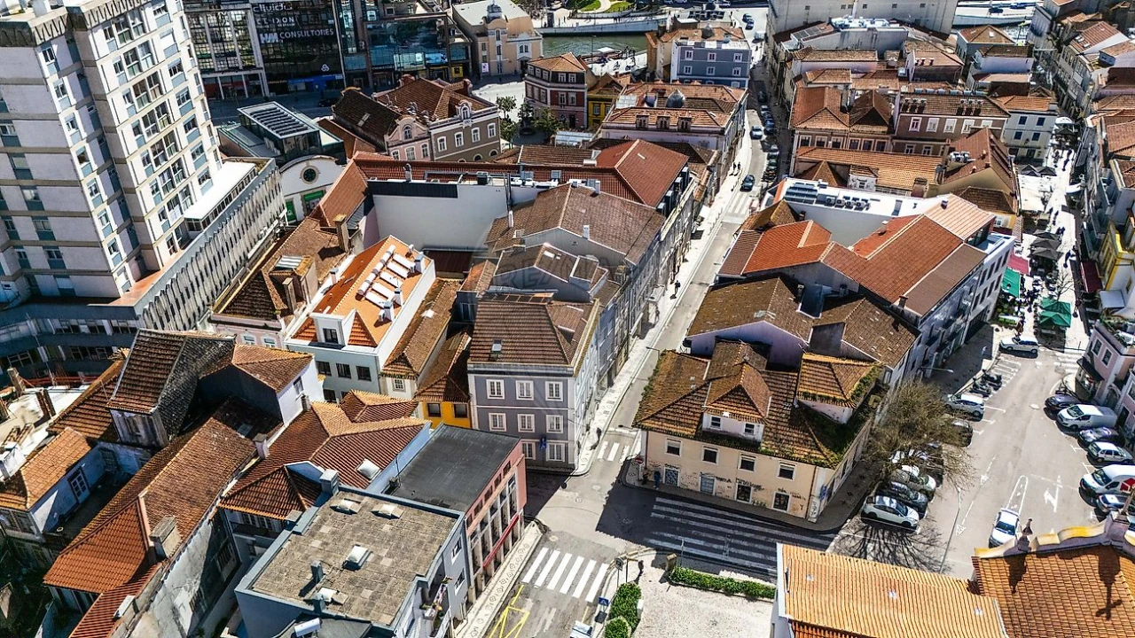 Prédio para Venda em Glória e Vera Cruz Foto 5