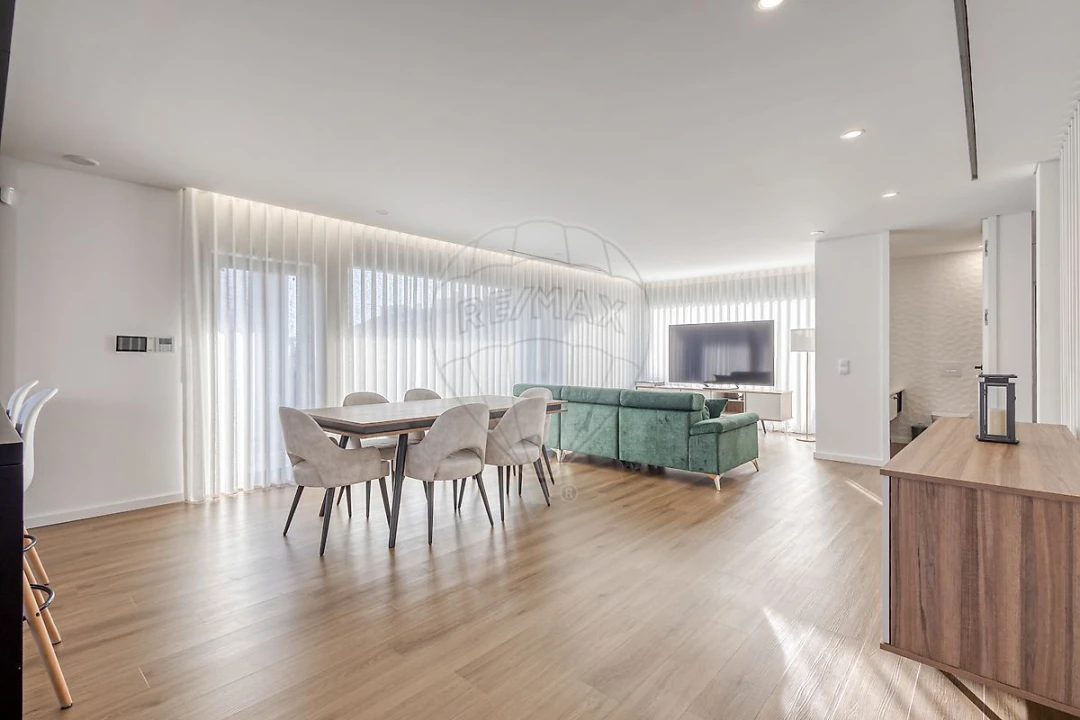 Moradia T3 para Venda em Valongo Foto 32