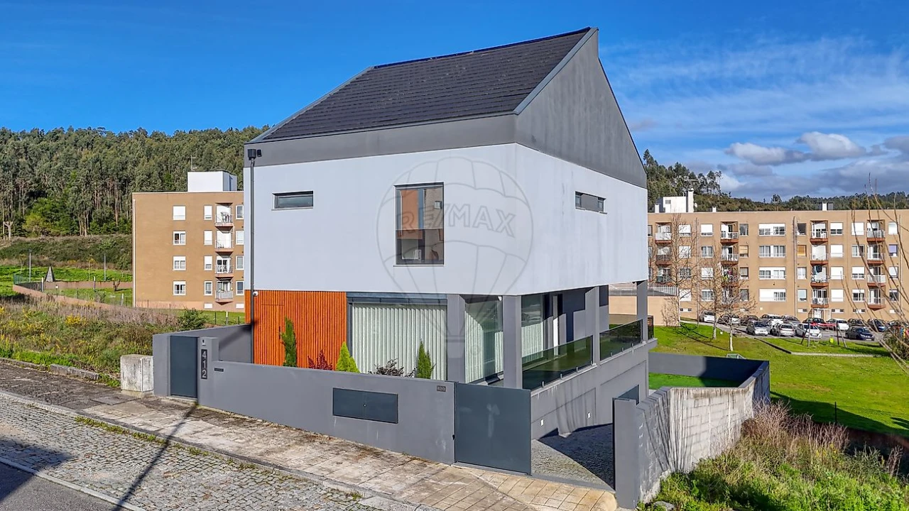 Moradia T3 para Venda em Valongo Foto 2