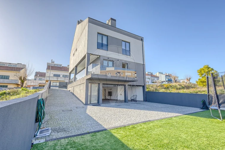 Moradia T3 para Venda em Valongo Foto 4