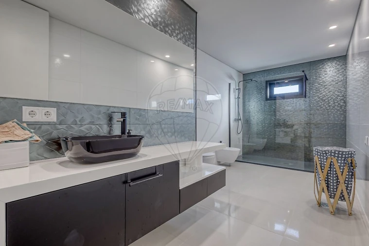 Moradia T3 para Venda em Valongo Foto 11