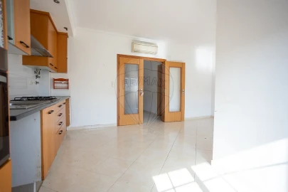 Apartamento T2 para Venda em Samora Correia