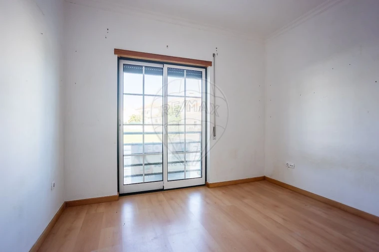 Apartamento T2 para Venda em Samora Correia Foto 27