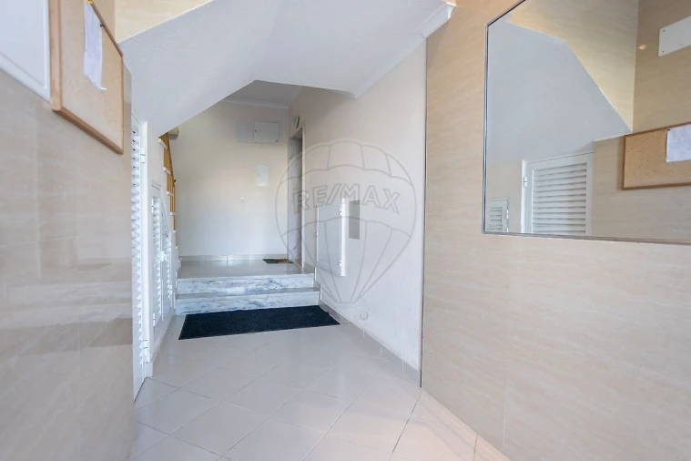 Apartamento T2 para Venda em Samora Correia Foto 4