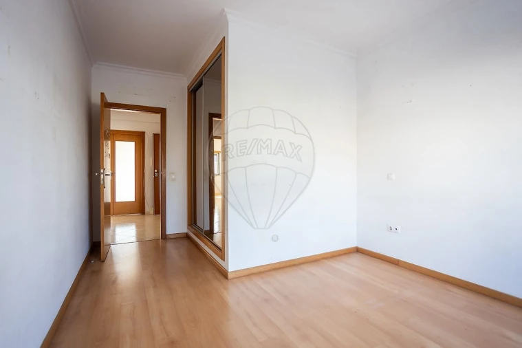 Apartamento T2 para Venda em Samora Correia Foto 25