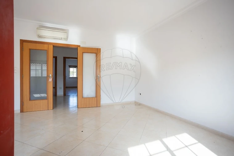 Apartamento T2 para Venda em Samora Correia Foto 12