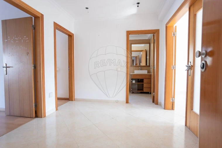 Apartamento T2 para Venda em Samora Correia Foto 5