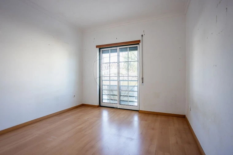 Apartamento T2 para Venda em Samora Correia Foto 24