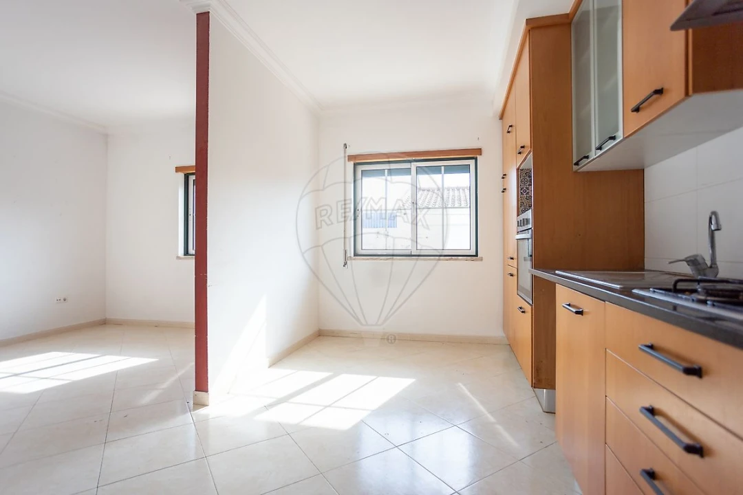 Apartamento T2 para Venda em Samora Correia Foto 8
