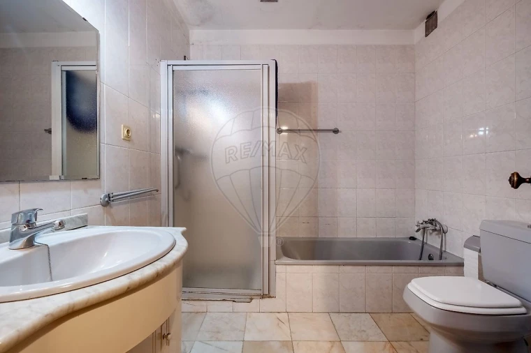 Moradia T6 para Venda em Custóias, Leça do Balio e Guifões Foto 11