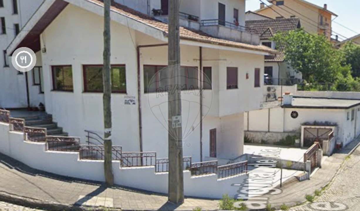 Negócio para Venda em Fânzeres e São Pedro da Cova Foto 1