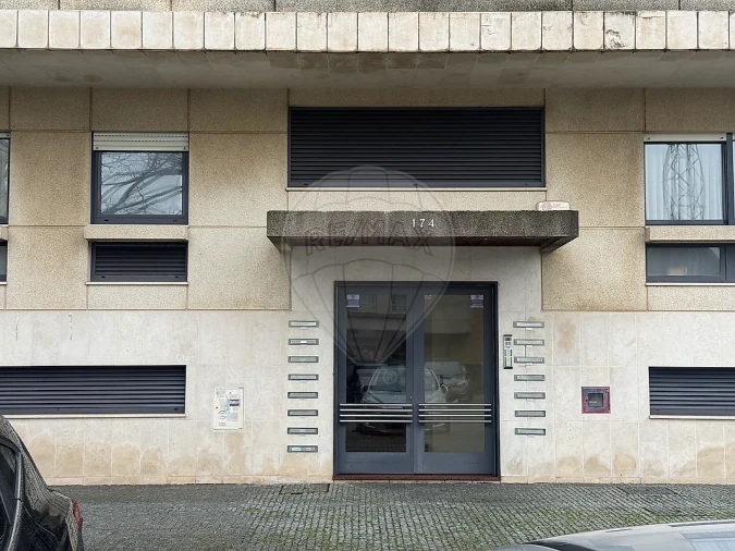 Apartamento T3 para Venda em Aguas Santas Foto 2