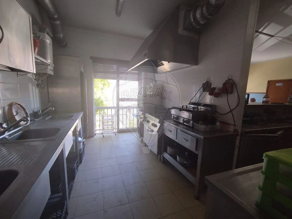 Negócio para Venda em Eiras e São Paulo de Frades Foto 4