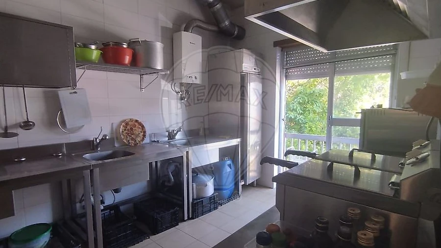 Negócio para Venda em Eiras e São Paulo de Frades