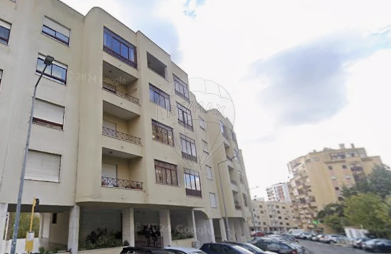 Apartamento T2 para Venda em Póvoa de Santa Iria e Forte da Casa Foto 2