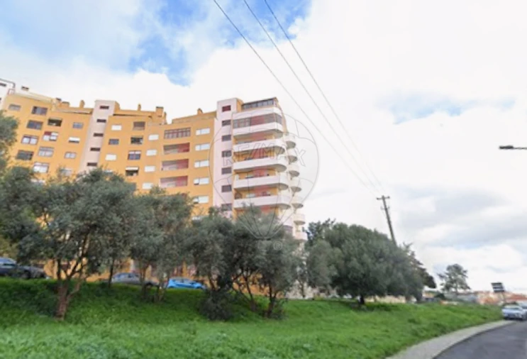 Apartamento T2 para Venda em Póvoa de Santa Iria e Forte da Casa Foto 1