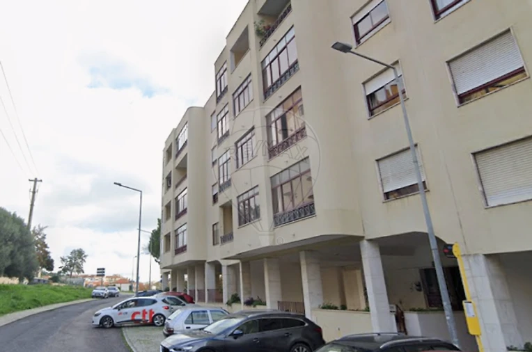 Apartamento T2 para Venda em Póvoa de Santa Iria e Forte da Casa Foto 4