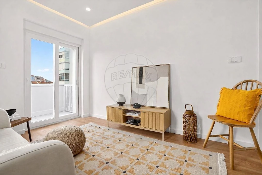 Apartamento T2 para Venda em Seixal, Arrentela e Aldeia de Paio Pires Foto 2