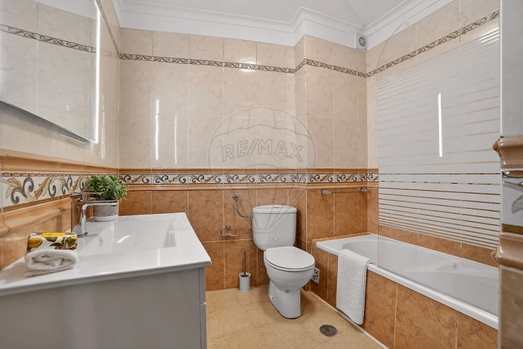 Apartamento T2 para Venda em Castanheira do Ribatejo e Cachoeiras Foto 35