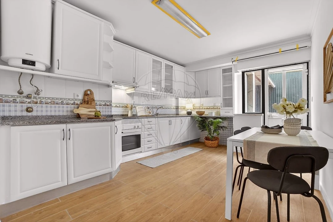 Apartamento T2 para Venda em Castanheira do Ribatejo e Cachoeiras Foto 5