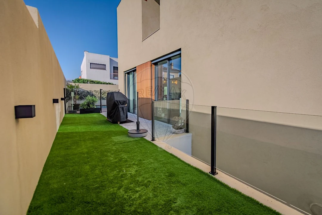 Moradia T3 para Venda em Cascais e Estoril Foto 9