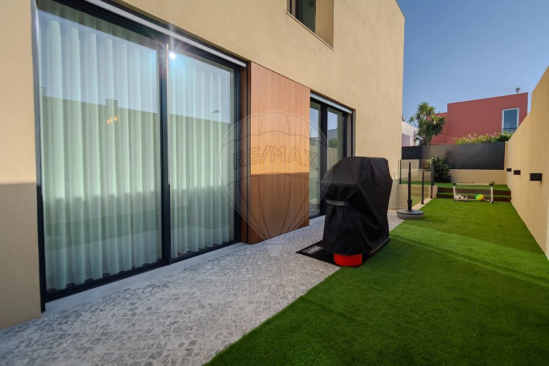 Moradia T3 para Venda em Cascais e Estoril Foto 11