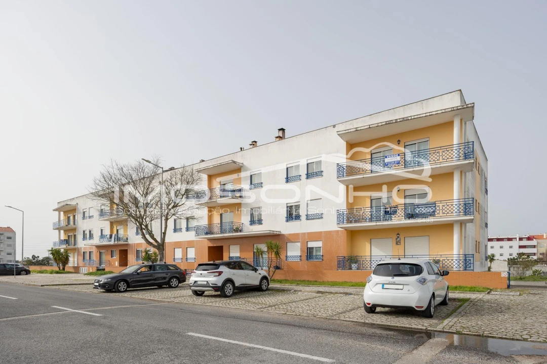 Apartamento T3 para Venda em Marinha Grande Foto 1