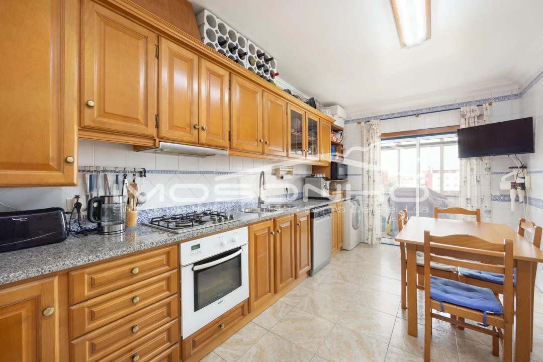 Apartamento T3 para Venda em Marinha Grande Foto 7