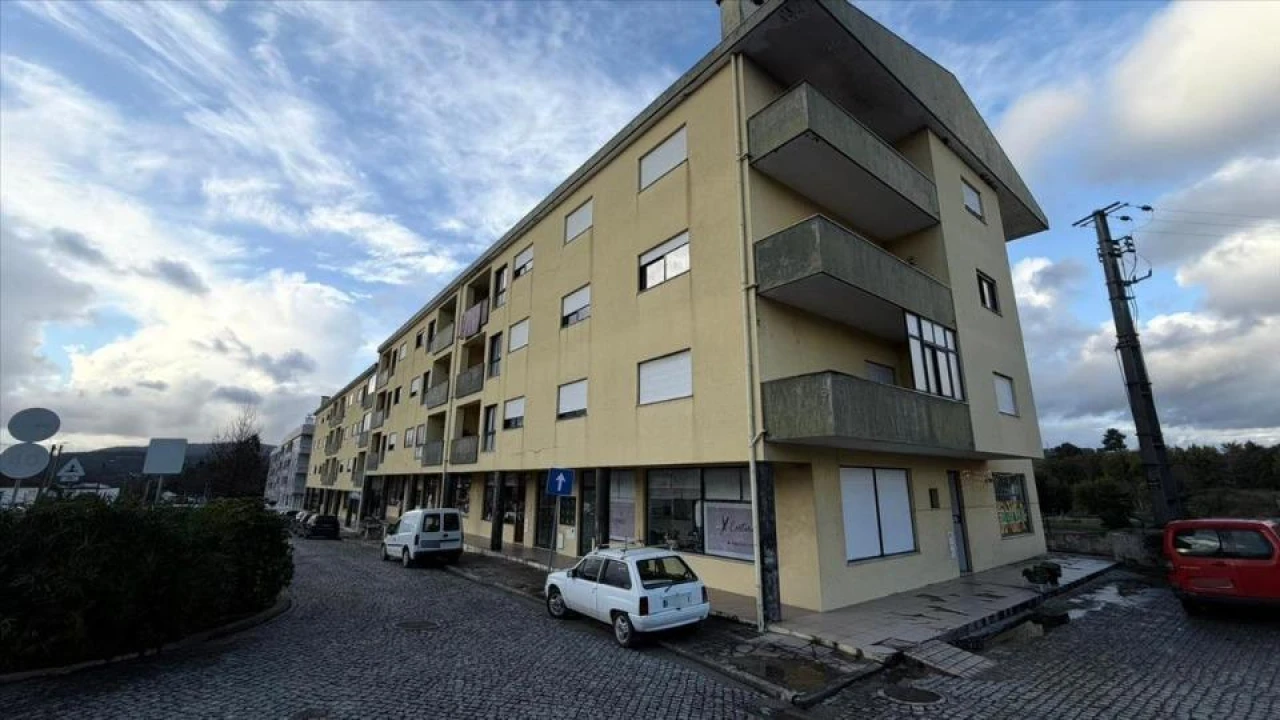 Apartamento T1 para Venda em Paço de Sousa Foto 1