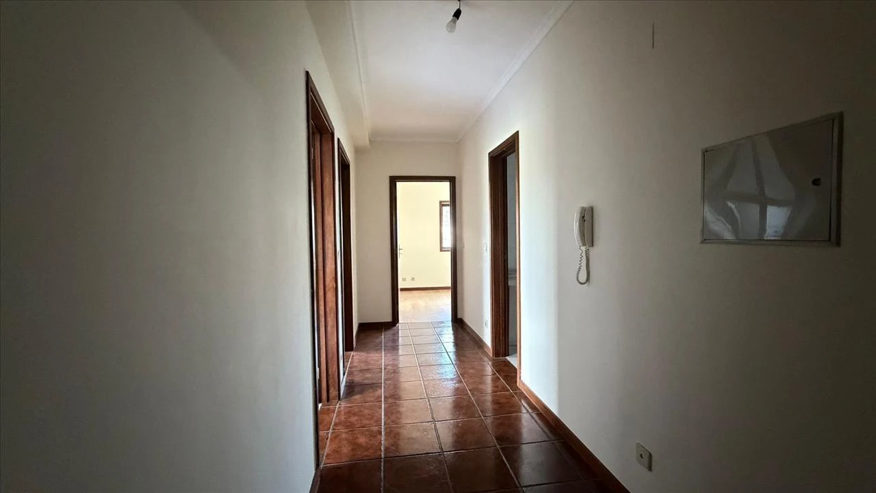 Apartamento T1 para Venda em Paço de Sousa Foto 3