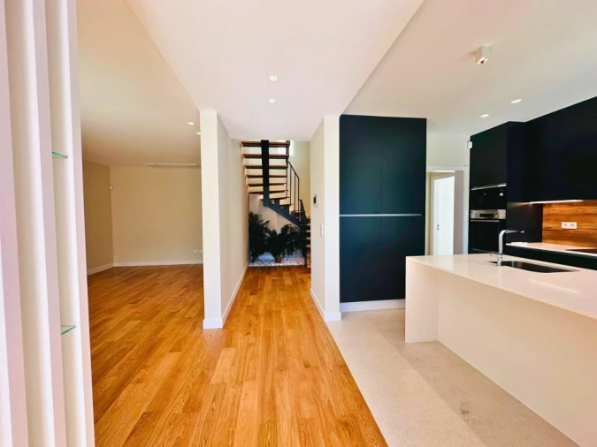 Moradia T3 para Venda em Funchal (São Pedro) Foto 16