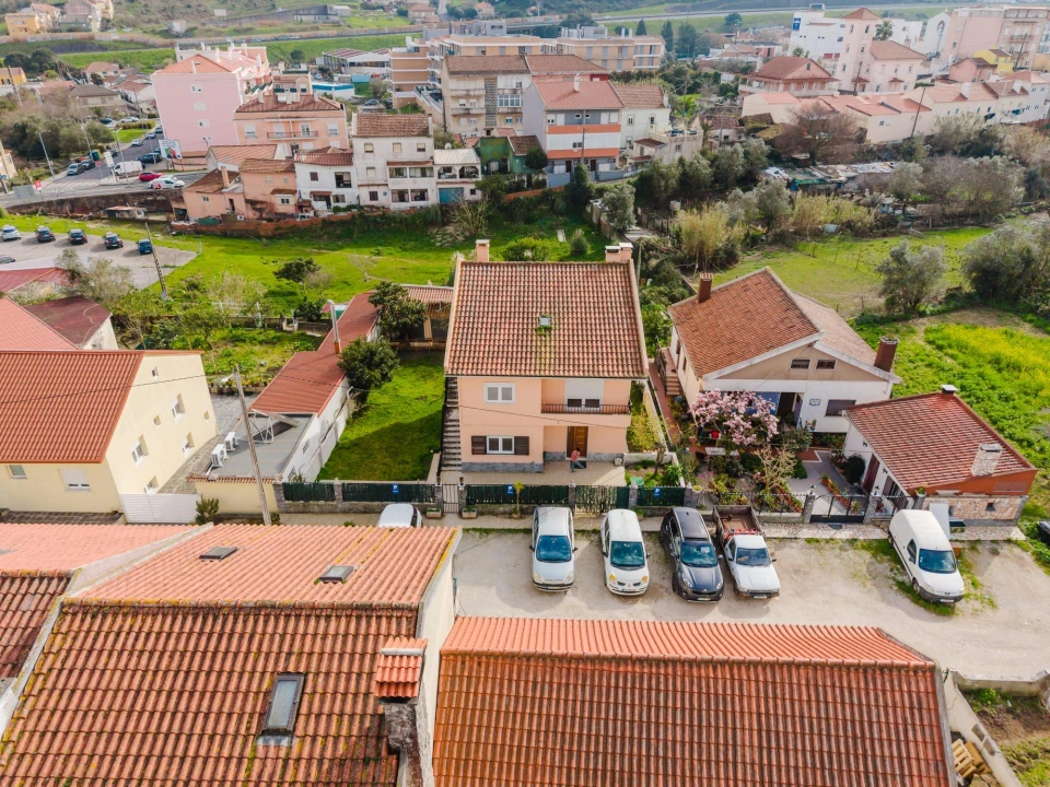 Moradia T8 para Venda em Ramada e Caneças Foto 48