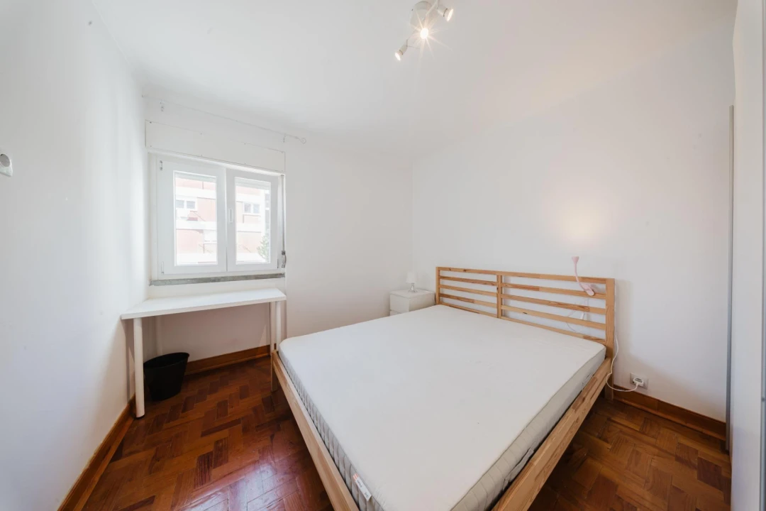 Apartamento T3 para Venda em Alvalade Foto 13