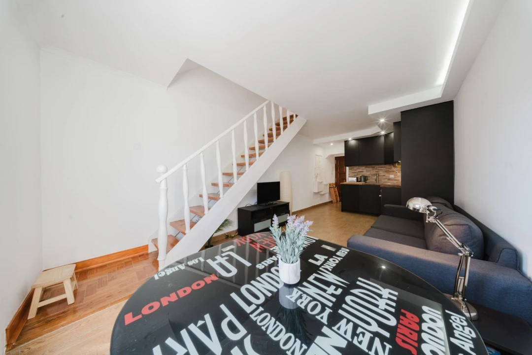 Apartamento T3 para Venda em Alvalade Foto 2