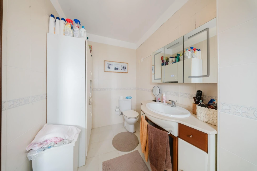 Moradia T8 para Venda em Ramada e Caneças Foto 15