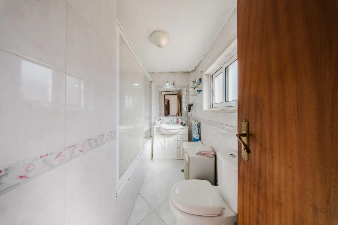 Moradia T8 para Venda em Ramada e Caneças Foto 40