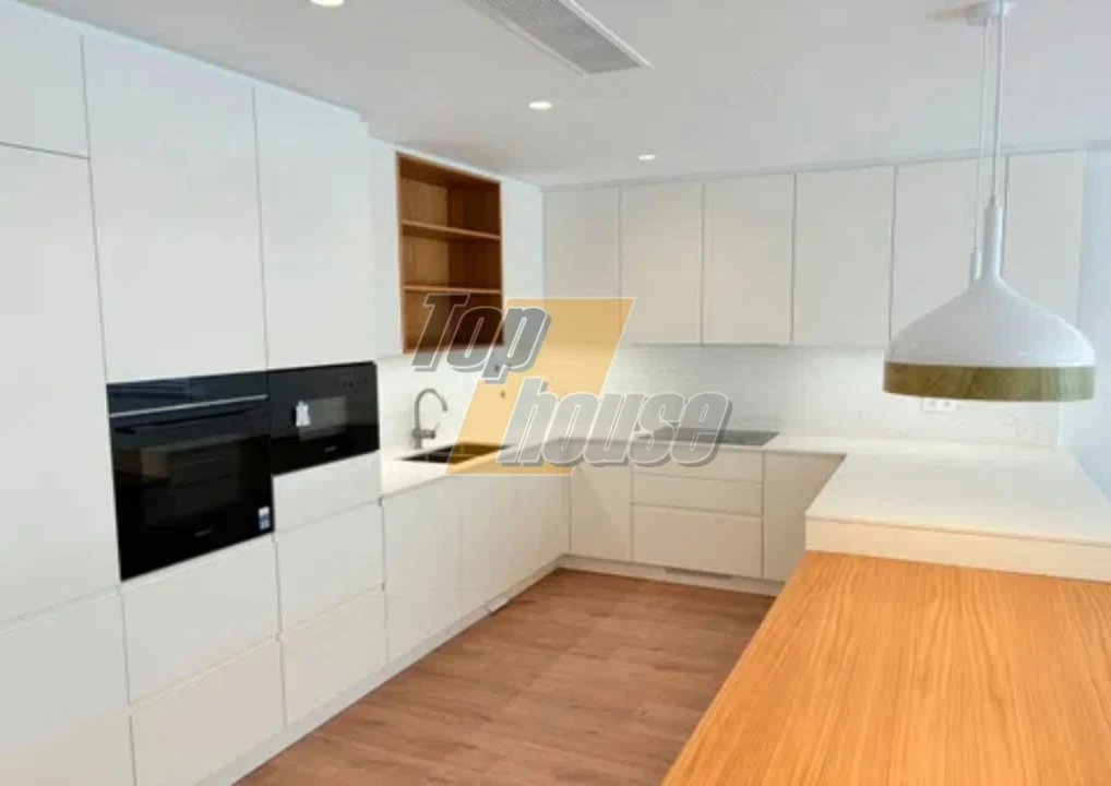 Moradia T5 para Venda em Almada, Cova da Piedade, Pragal e Cacilhas Foto 4