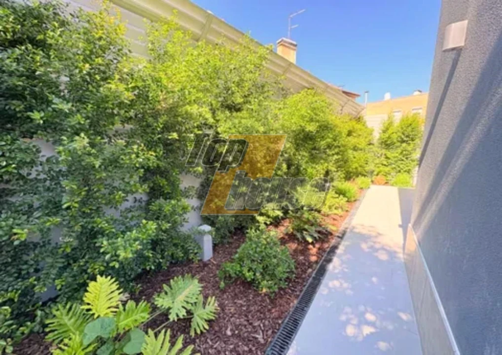 Moradia T5 para Venda em Almada, Cova da Piedade, Pragal e Cacilhas Foto 12