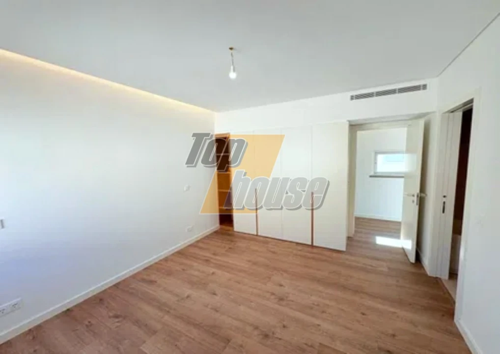 Moradia T5 para Venda em Almada, Cova da Piedade, Pragal e Cacilhas Foto 15