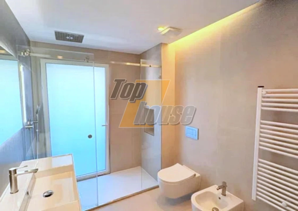 Moradia T5 para Venda em Almada, Cova da Piedade, Pragal e Cacilhas Foto 22