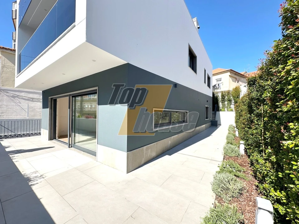 Moradia T5 para Venda em Almada, Cova da Piedade, Pragal e Cacilhas Foto 1