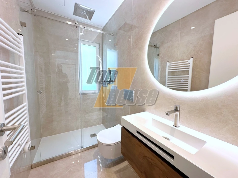 Moradia T5 para Venda em Almada, Cova da Piedade, Pragal e Cacilhas Foto 14