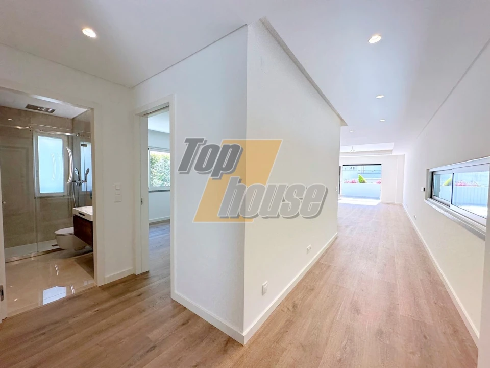 Moradia T5 para Venda em Almada, Cova da Piedade, Pragal e Cacilhas Foto 15