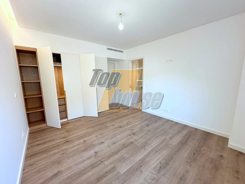 Moradia T5 para Venda em Almada, Cova da Piedade, Pragal e Cacilhas Foto 23