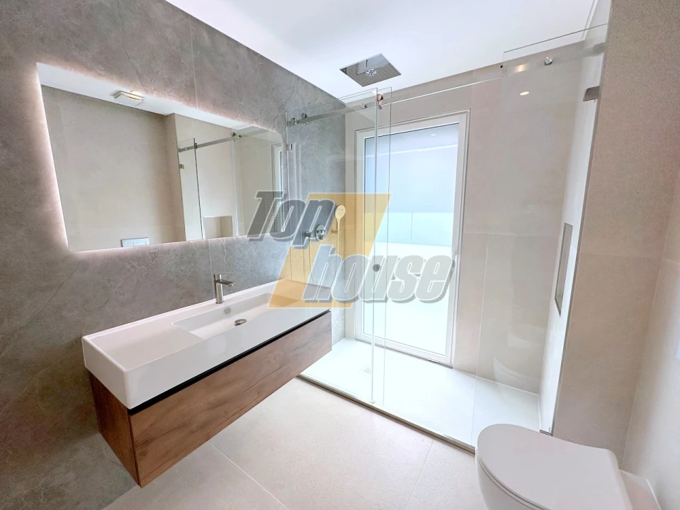 Moradia T5 para Venda em Almada, Cova da Piedade, Pragal e Cacilhas Foto 29