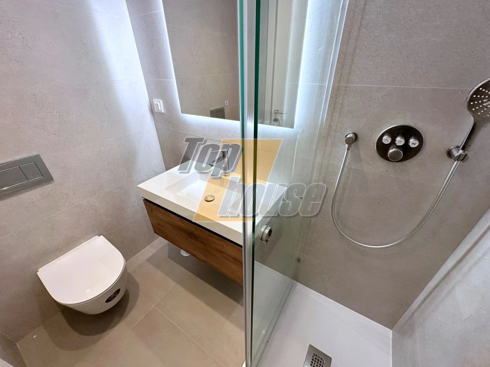 Moradia T5 para Venda em Almada, Cova da Piedade, Pragal e Cacilhas Foto 40