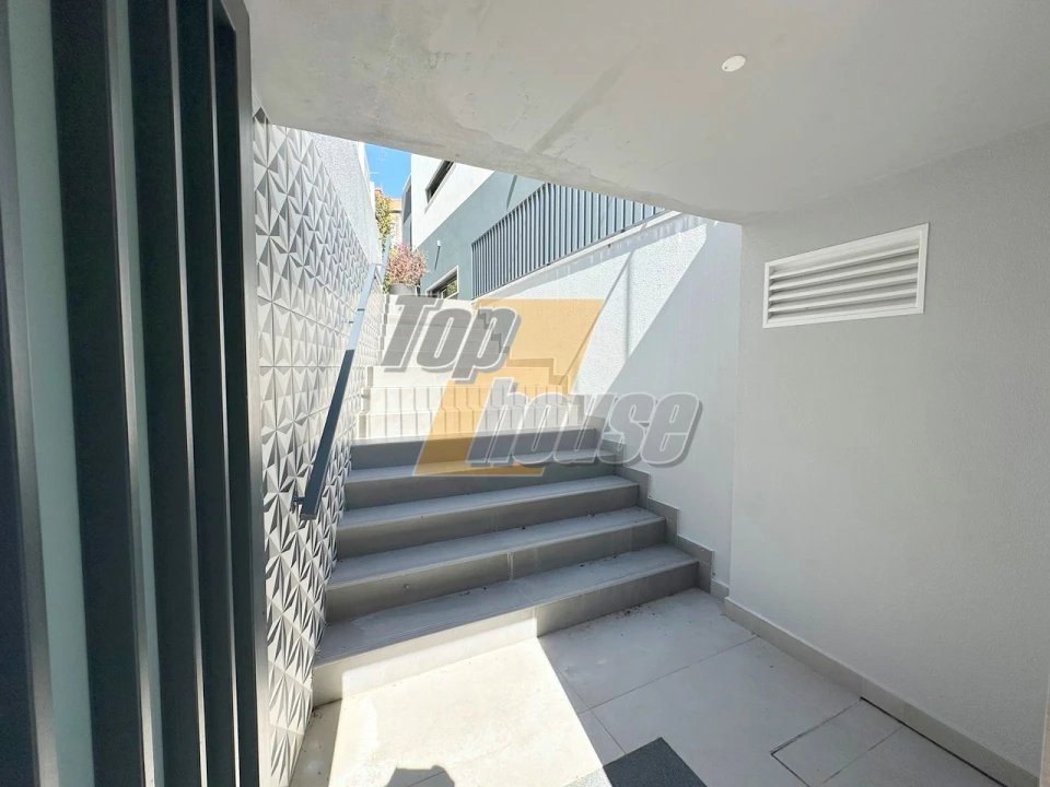 Moradia T5 para Venda em Almada, Cova da Piedade, Pragal e Cacilhas Foto 44