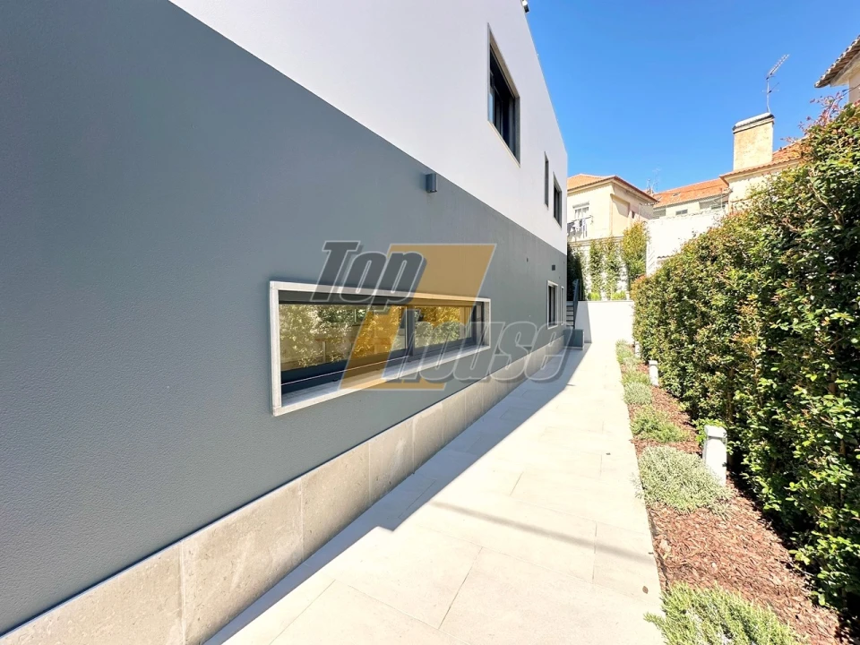 Moradia T5 para Venda em Almada, Cova da Piedade, Pragal e Cacilhas Foto 46