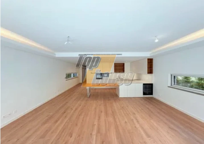 Moradia T5 para Venda em Almada, Cova da Piedade, Pragal e Cacilhas Foto 1