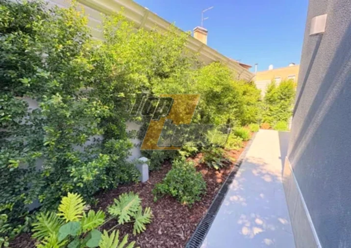 Moradia T5 para Venda em Almada, Cova da Piedade, Pragal e Cacilhas Foto 12